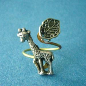 Giraffe Ring With A Leaf Wrap Style, Adjustable..
